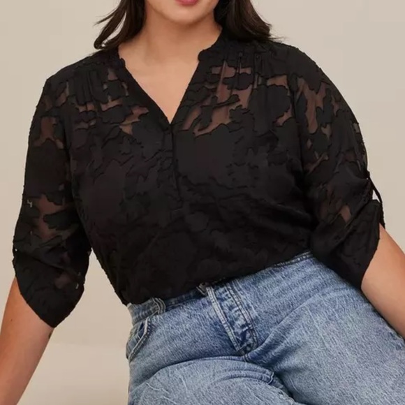 torrid Tops - Torrid Harper Chiffon Clip Floral Pullover 3/4 Sleeve Blouse